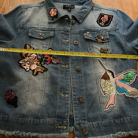 ⭐️🐦🌹💎•💎SAKS FIFTH ~ L.N.V.💎•🌹Tell me more… - Picture 8 of 11